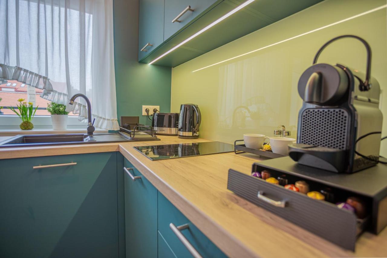 Viktoria Apartman Дьюла Экстерьер фото