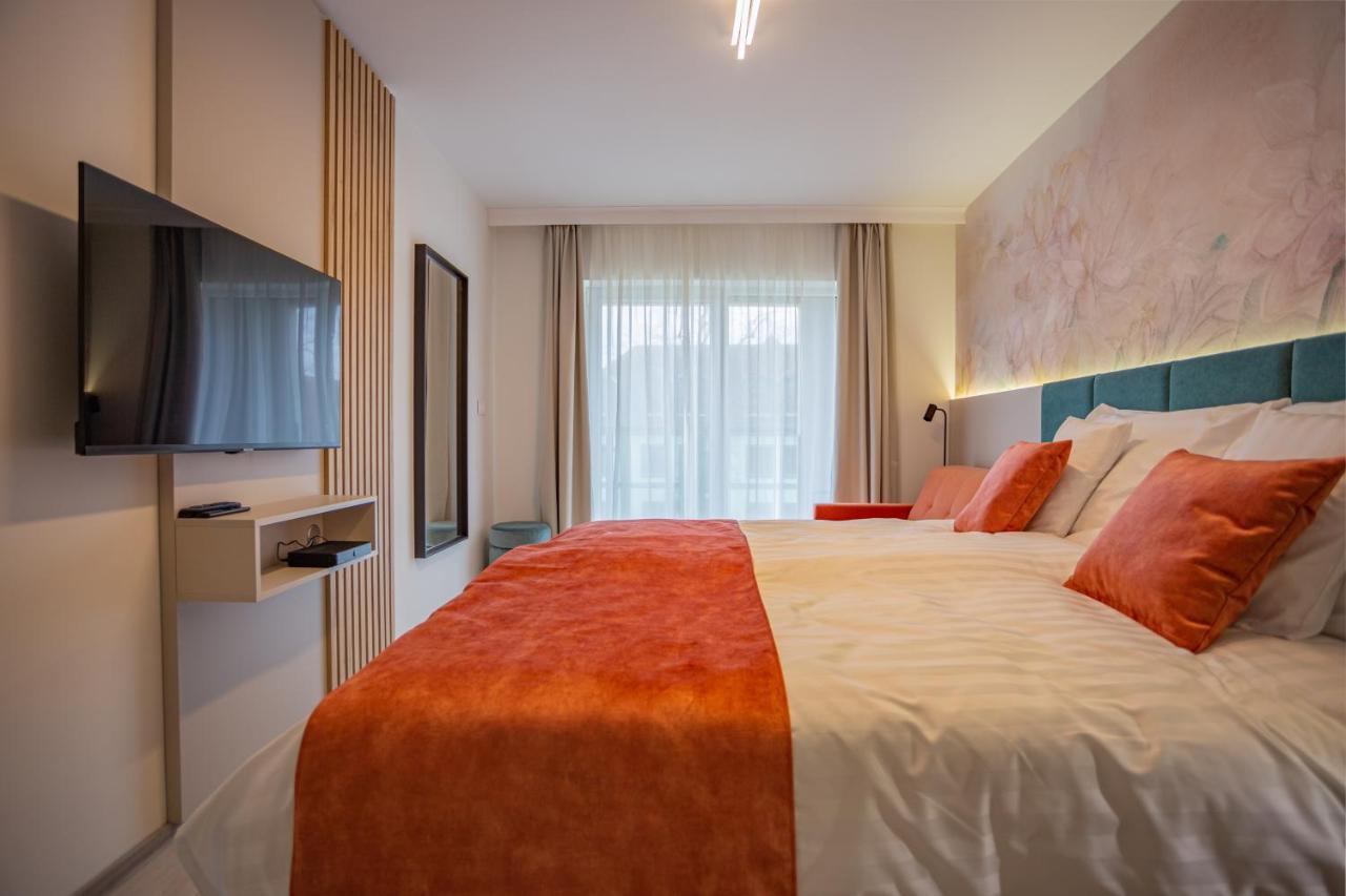Viktoria Apartman Дьюла Экстерьер фото