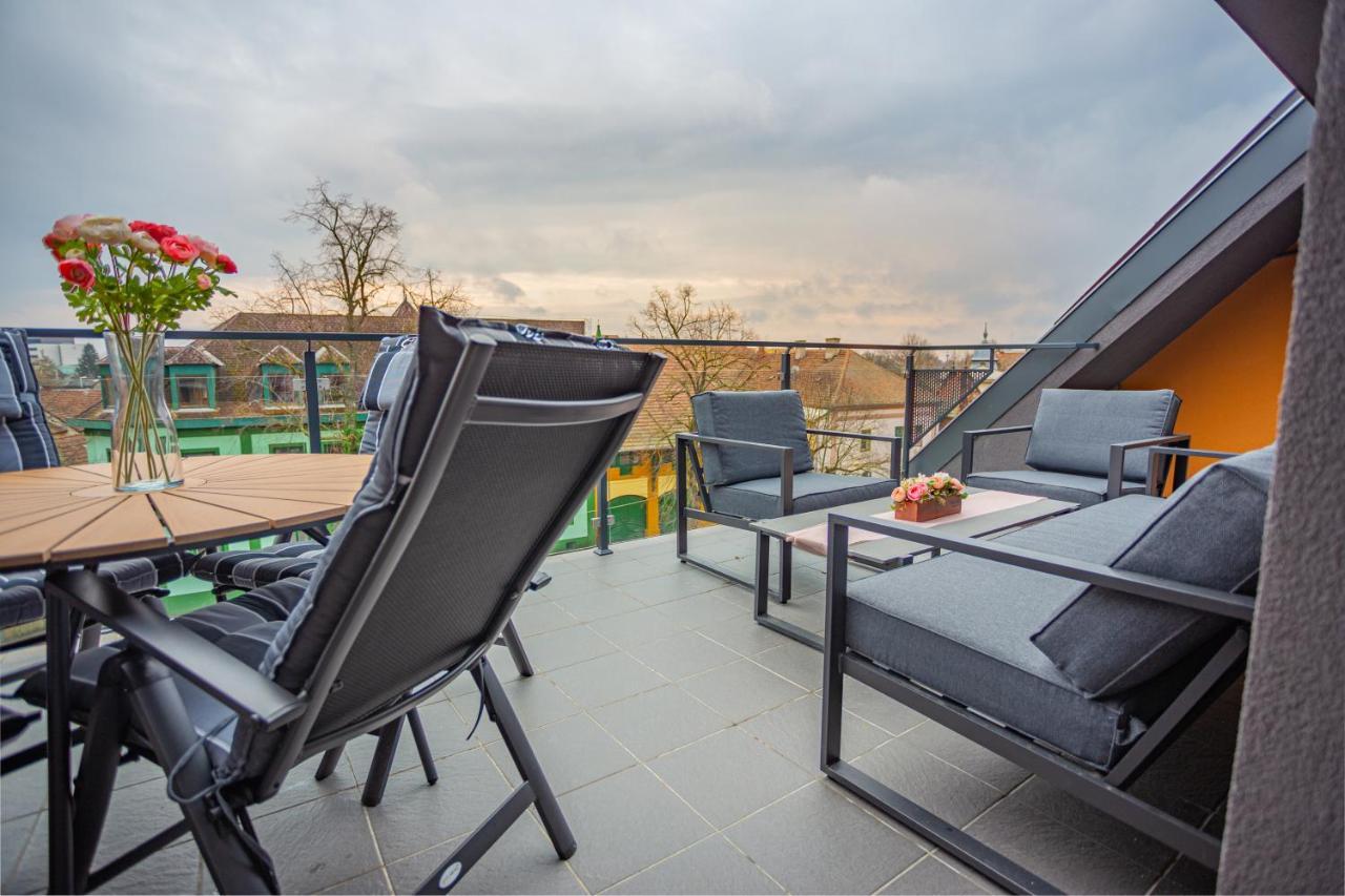Viktoria Apartman Дьюла Экстерьер фото