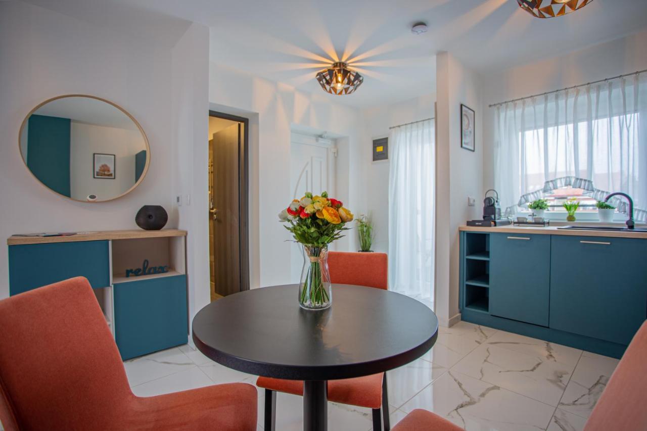 Viktoria Apartman Дьюла Экстерьер фото