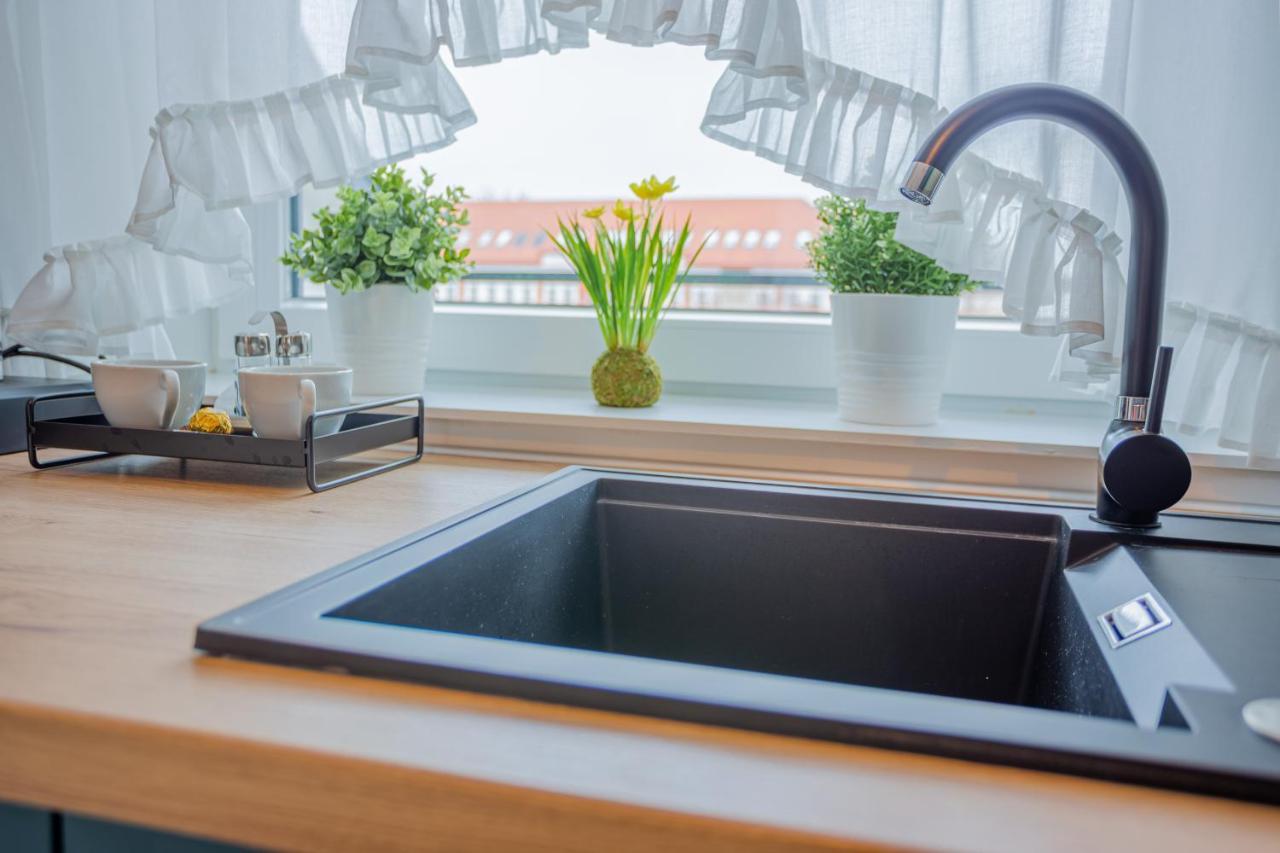 Viktoria Apartman Дьюла Экстерьер фото